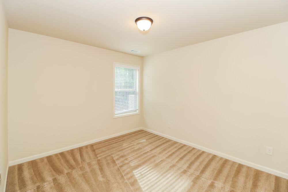 Building Photo - 1305 Little Hampton Dr