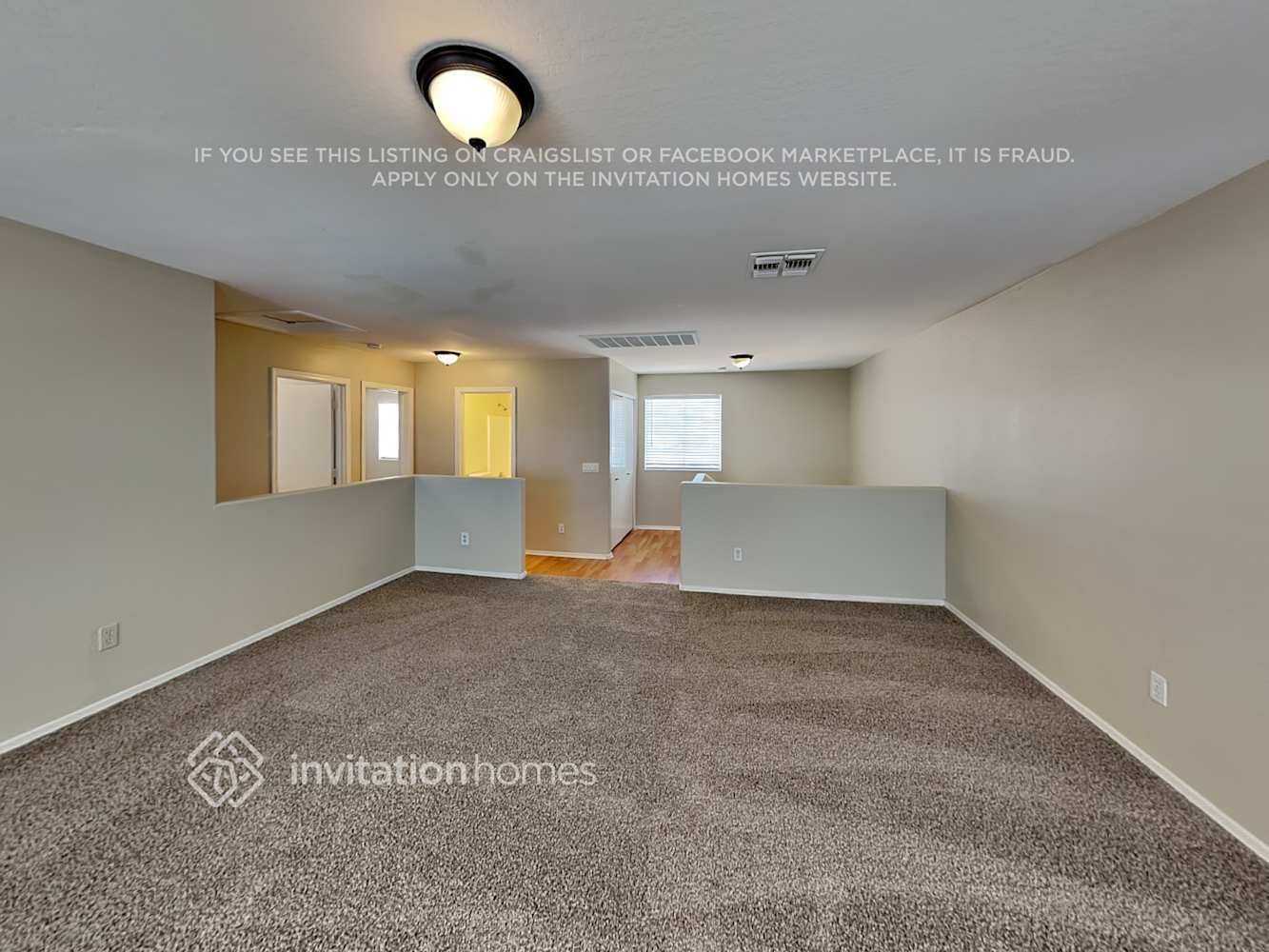 Building Photo - 11821 W Laurel Ln