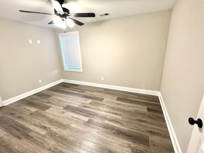 Building Photo - Beautiful 4 BR 2.5 bath new construction h...