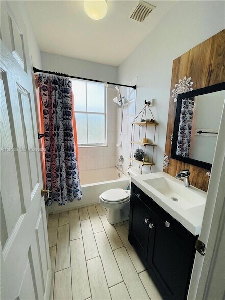 Building Photo - 27312 SW 138th Path