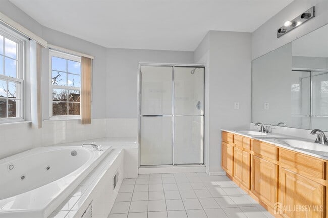 Building Photo - 802 Margaret Ct