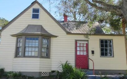 Primary Photo - 320 N Peninsula Dr
