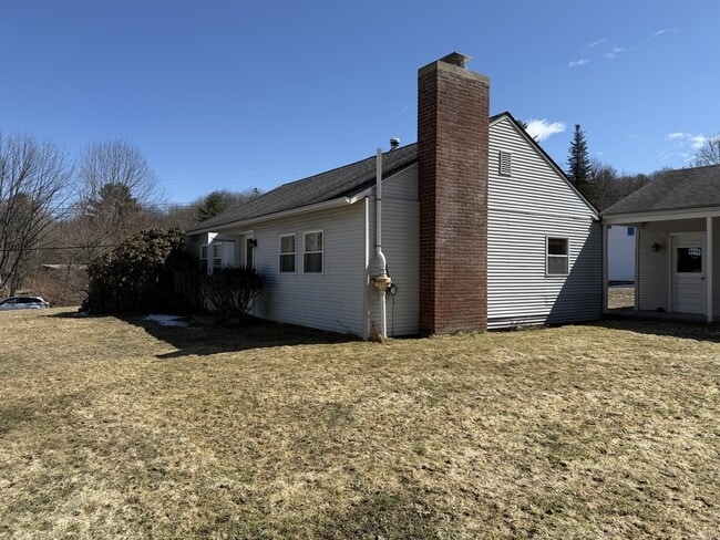 Building Photo - 43 Pleasant View St