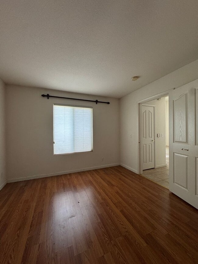 Building Photo - Beautiful Laguna West Home in Elk Grove, 3 Bedrooms, 2 Bathrooms, Quiet Cul-de-Sac