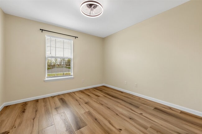 Building Photo - 6303 Spring River Dr