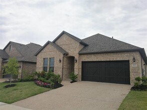 Building Photo - 1513 Gallant Fox Dr