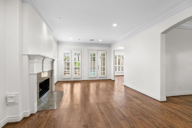 Building Photo - 4026 Gramercy St