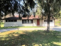 Building Photo - THREE BEDROOM HOME LOCATED IN ROCKY HILL!!