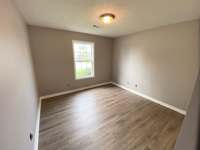 Building Photo - 4821 Wembley Way