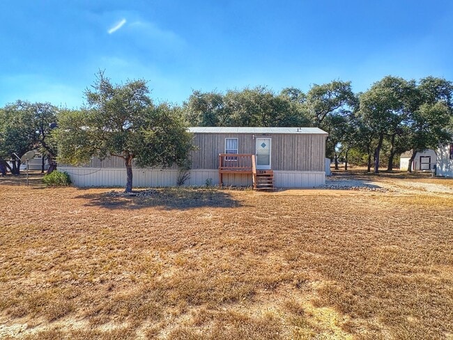 Building Photo - Very Cute 2/2 With Lake Access and Ammenities