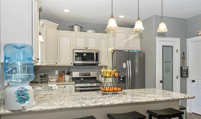 Building Photo - 7030 W Werner Dr