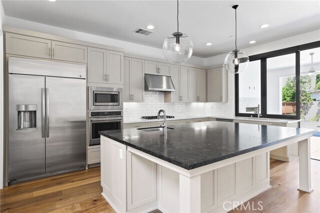 Building Photo - 1650 Murano Pl