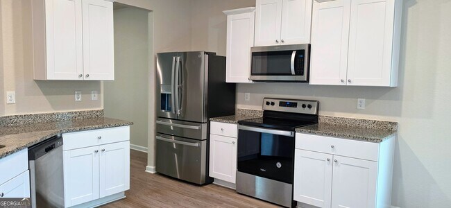 Building Photo - 60 Katelen Ct