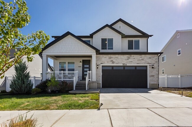 Building Photo - 4633 Sentry Dr