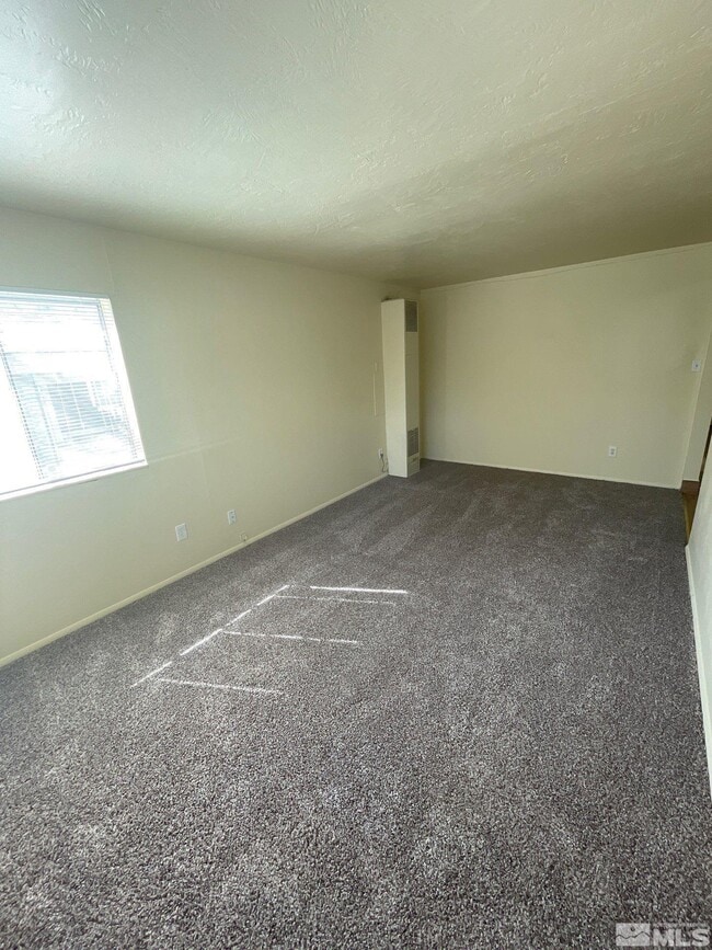 Building Photo - 854 G St