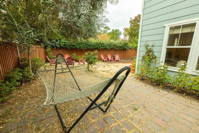 Building Photo - 115 Maybeck St