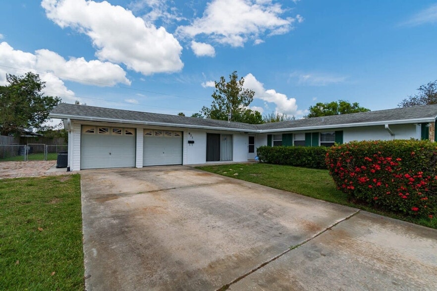 Building Photo - 971 Beechfern Ln