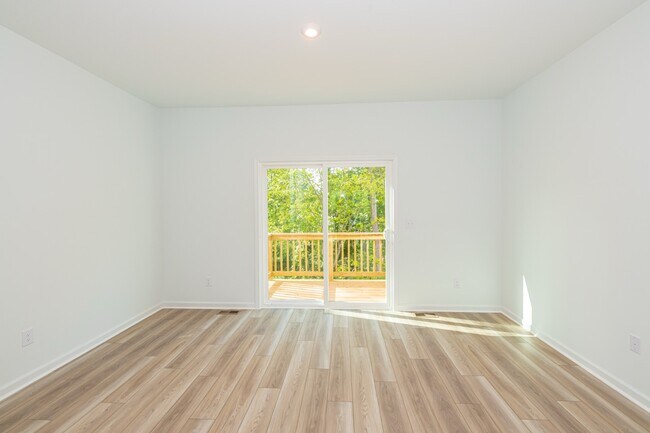 Building Photo - 815 Freston Rd