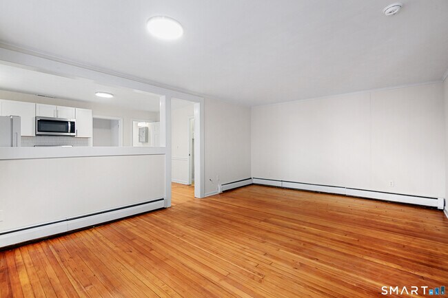 Building Photo - 5 Wood Ct