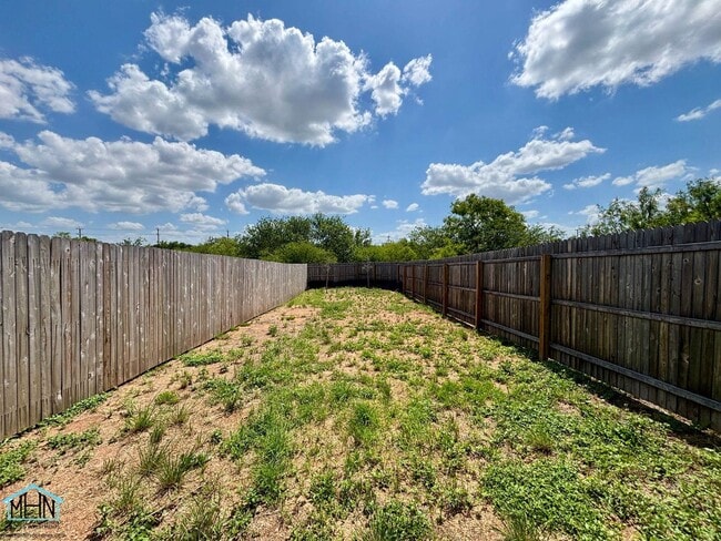Building Photo - Welcome to the coolest little spot in San Antonio –A Charming Two-Story Tiny House for Rent!