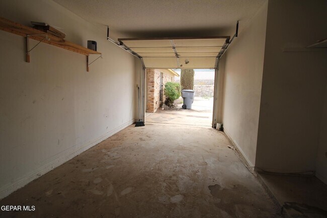 Building Photo - 3406 Moonlight Ave