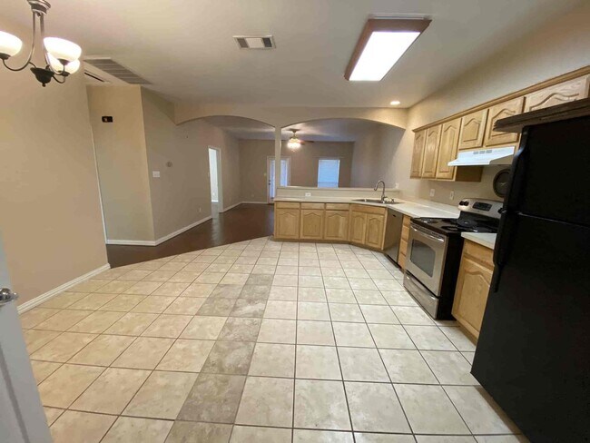 Building Photo - 300-306 East Main Street