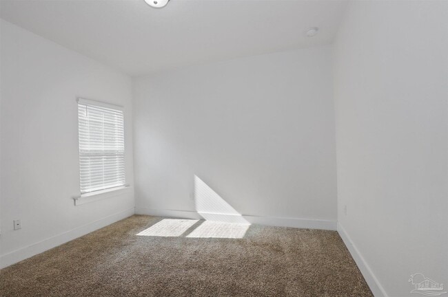 Building Photo - 2110 Cambridge Park Dr