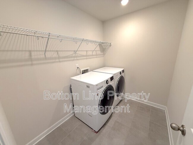 Building Photo - 629 Cranford Dr