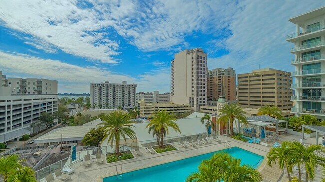 Building Photo - 111 S Pineapple Ave