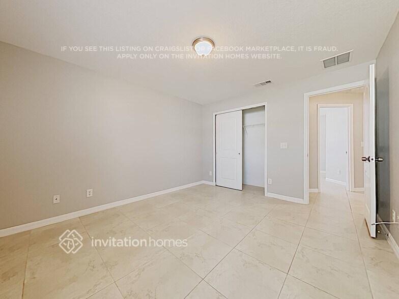 Building Photo - 3070 Sandstone Cir