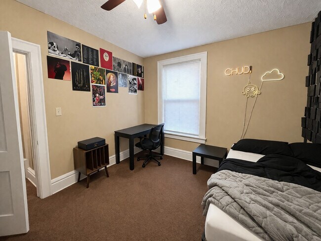 Building Photo - 1115-15 E 18th Ave