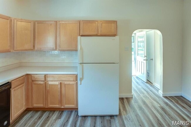 Building Photo - 126 S Meridian Rd