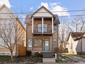 Building Photo - **UPSCALE BUENA VISTA HOME MINUTES FROM GERMANTOWN AND DOWNTOWN NASHVILLE**