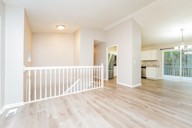 Building Photo - 2032 Lown Farm Ln