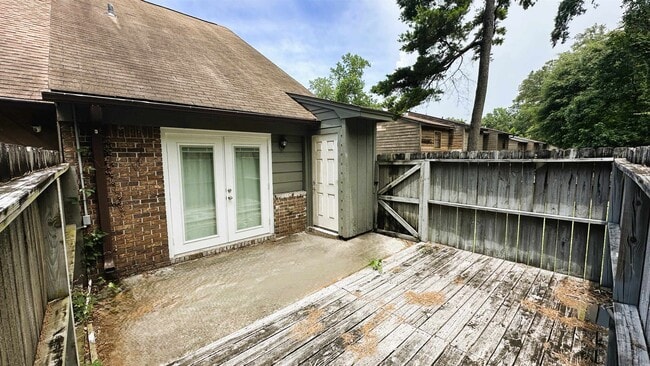 Building Photo - 1059 Ocala Rd