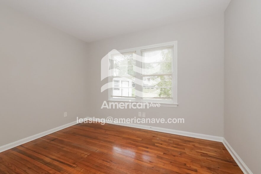 Building Photo - 4273 Adams St