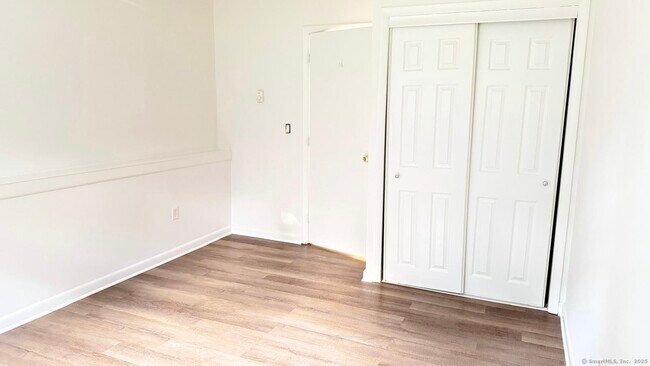 Building Photo - 80 Belair Dr