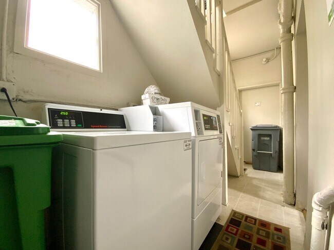 Building Photo - RENOVATED 2BR. Dishwasher! Laundry On-Site...