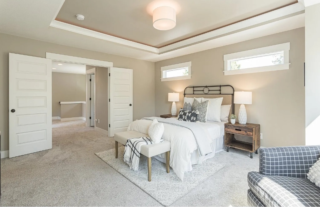 Primary bedroom (upstairs) - 5324 N Bowdoin St
