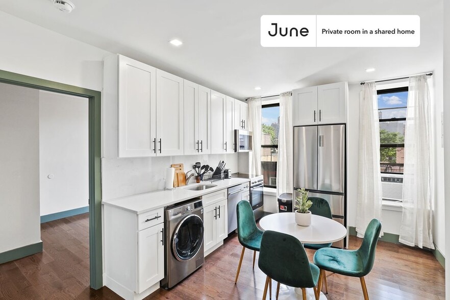 Building Photo - Room in Shared 2 bed/1 bath home