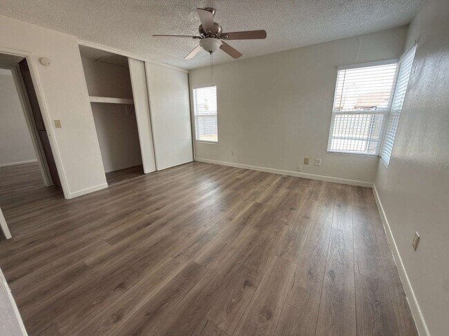 Building Photo - 14814 N 59th Dr