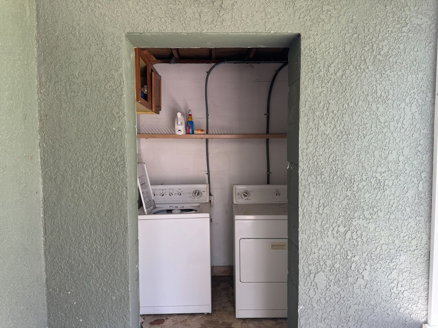 Building Photo - 508 Garden Dr N