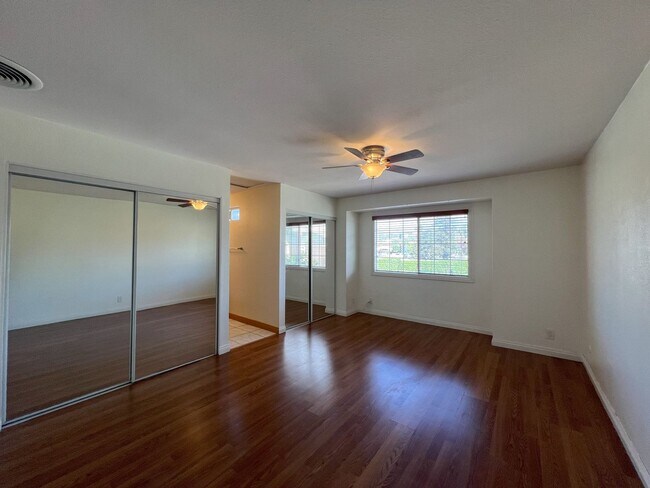 Building Photo - Beautiful 2 story home in Escondido