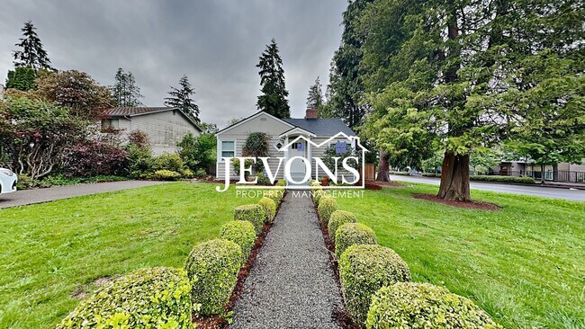 Building Photo - Beautiful single-family home in Seattle