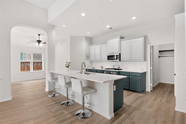 Building Photo - 2405 Hammock Lake Dr