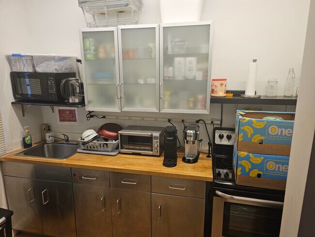 Building Photo - 148 71st St