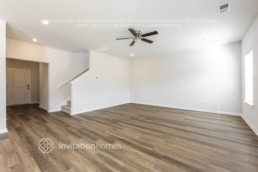 Building Photo - 242 Green Pasture Rd