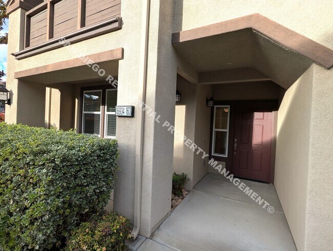 Building Photo - Beautiful 2 bed / 2 bath Single Story Condo in the Heart of 4S Ranch
