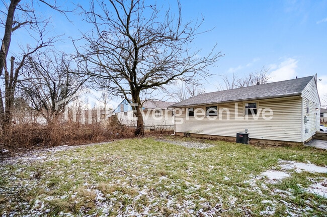 Building Photo - 1824 Nason Ave