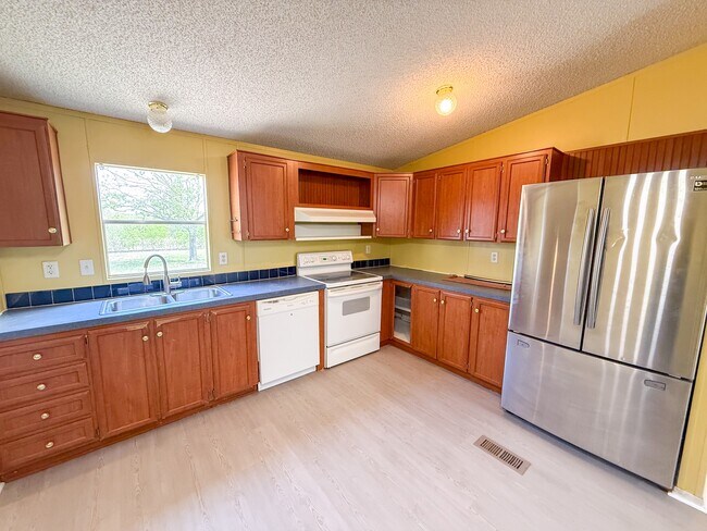 Building Photo - 4506 Legend Falls